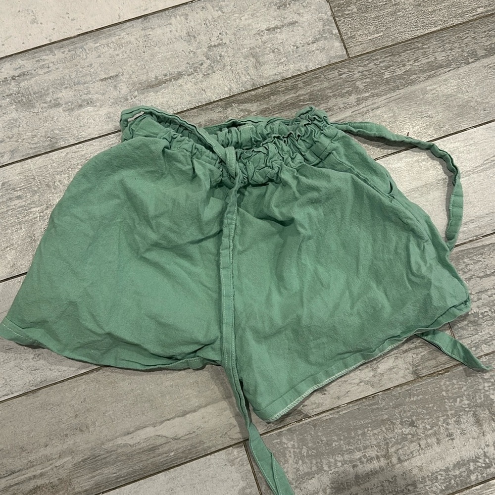 Green Shorts Cotton Pocket